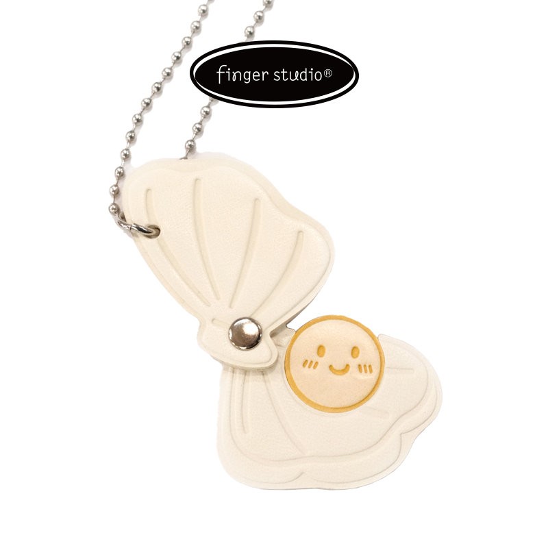 Fingerstudio's New Peanut Panda Bag Pendant